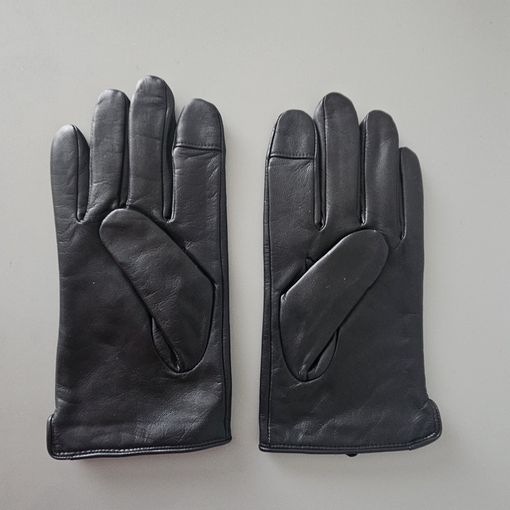 Men's Black Leather Touchscreen Gloves with Snug Fit and Seam Detailing
